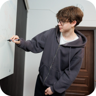 Сильная академическая база по профильным предметам